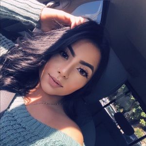 Meet your Posher, Alejandra